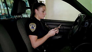 Beat Cops - Hot Undercover Milf Fucked Apart from an Entire Crew of Thugs - Aaliyah Taylor